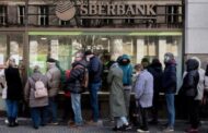 Russia Central Bank Urges Calm amid Cash Run Fears