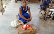 E/R: Shortage Of Desks Hit Obenyemi Presby Pupils Sit On Blocks To Study