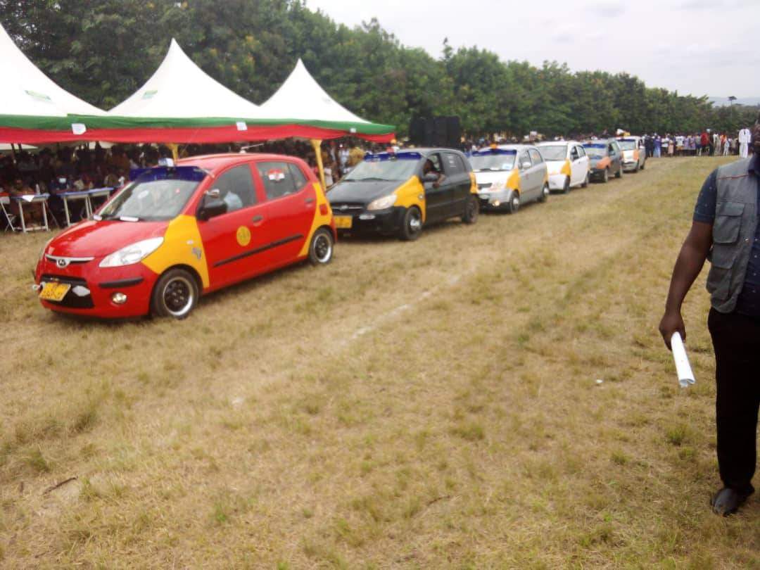 E/R: Fleet of Taxis Match in Abuakwa North during Independence Day