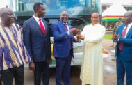 Bawumia Hands Over Vehicles to Senior High Schools