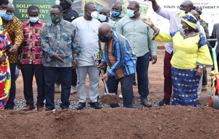 President Cuts Sod For Bunso  University Campus Of UESD