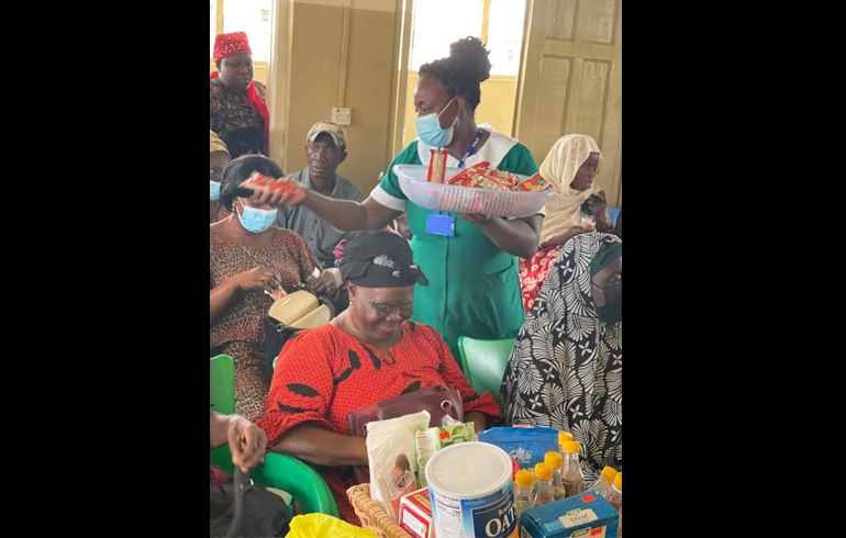 E/R: Hospital Shares Nutritious Food To BP Patients As Example Of Regular Food To Eat