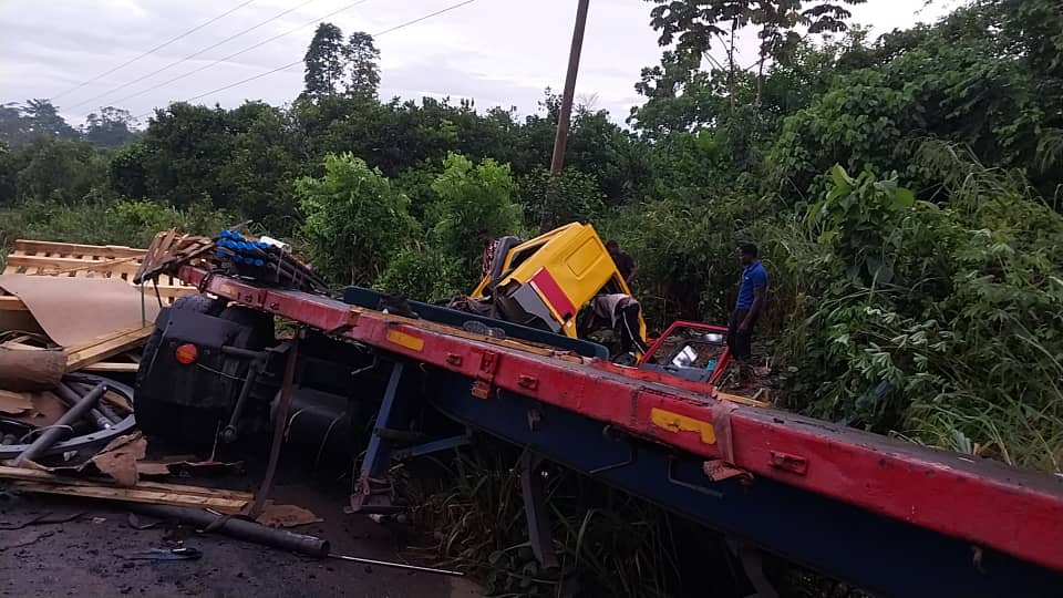 Bus Carrying Passengers Collides Head-On with Articulated Truck near Nkawkaw, Dozens Injured