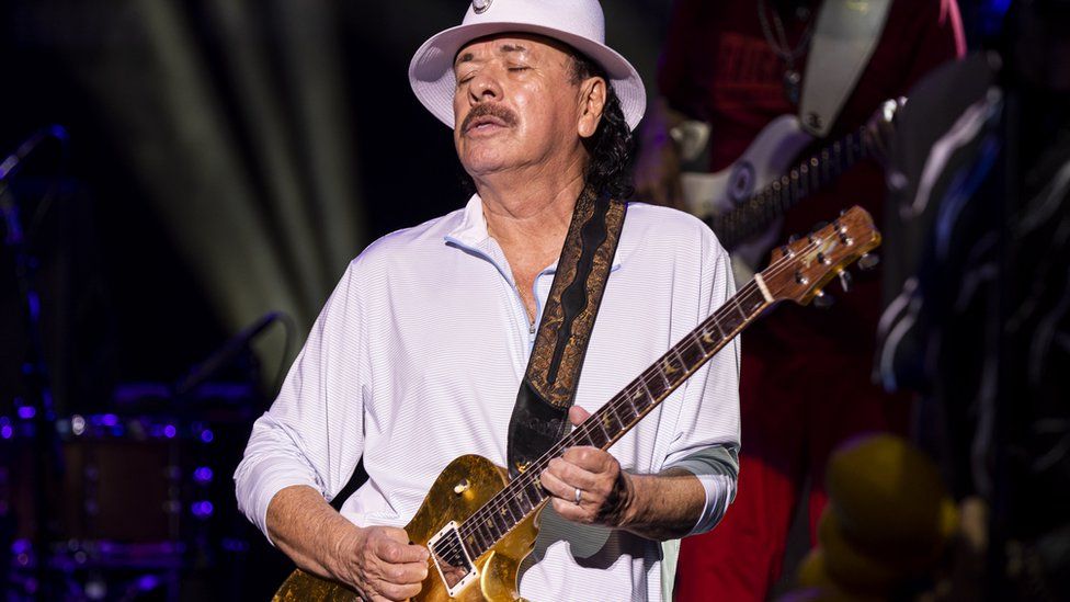 Carlos Santana: Legendary US Guitarist Collapses on Stage