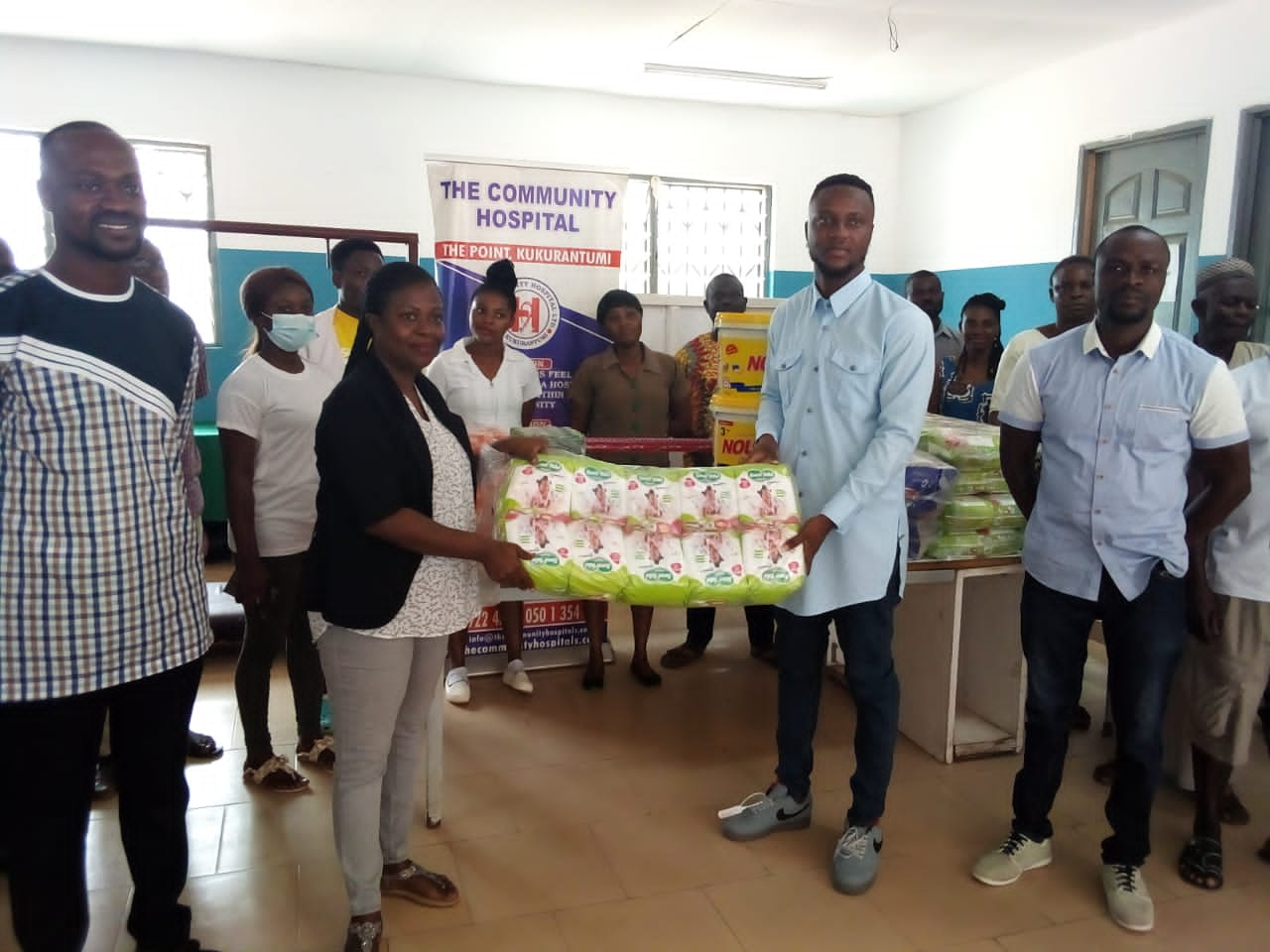 E/R: NDC Youth Organizer Hopeful Donates to Community Hospital Kids Wards in Kukurantumi