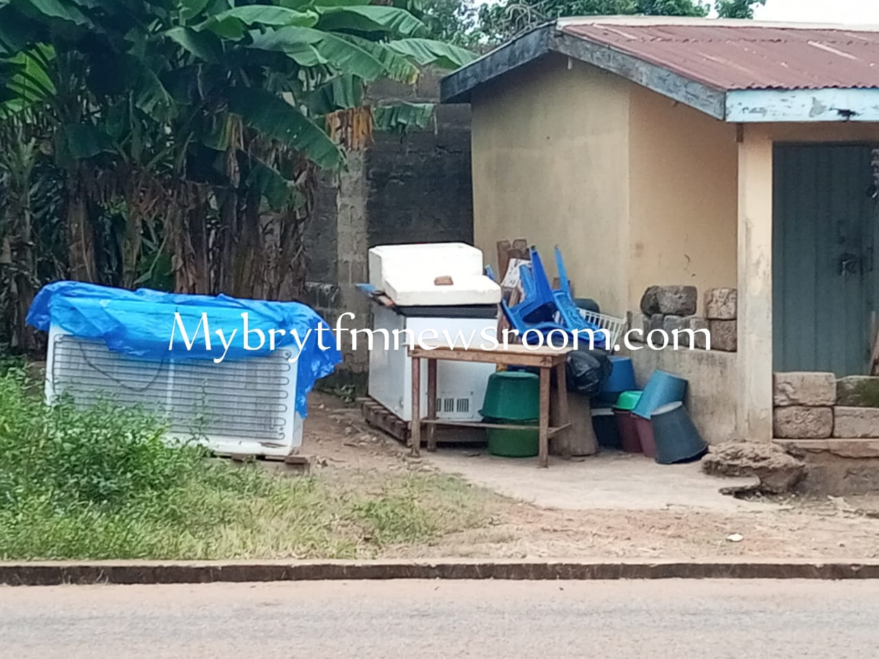 Koforidua: Records Officer at New Juaben South Assembly Evicted By Landlord Sleeps In the Open