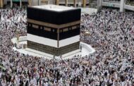 Mecca: Joy as Pilgrims Able To Touch Ancient Black Stone