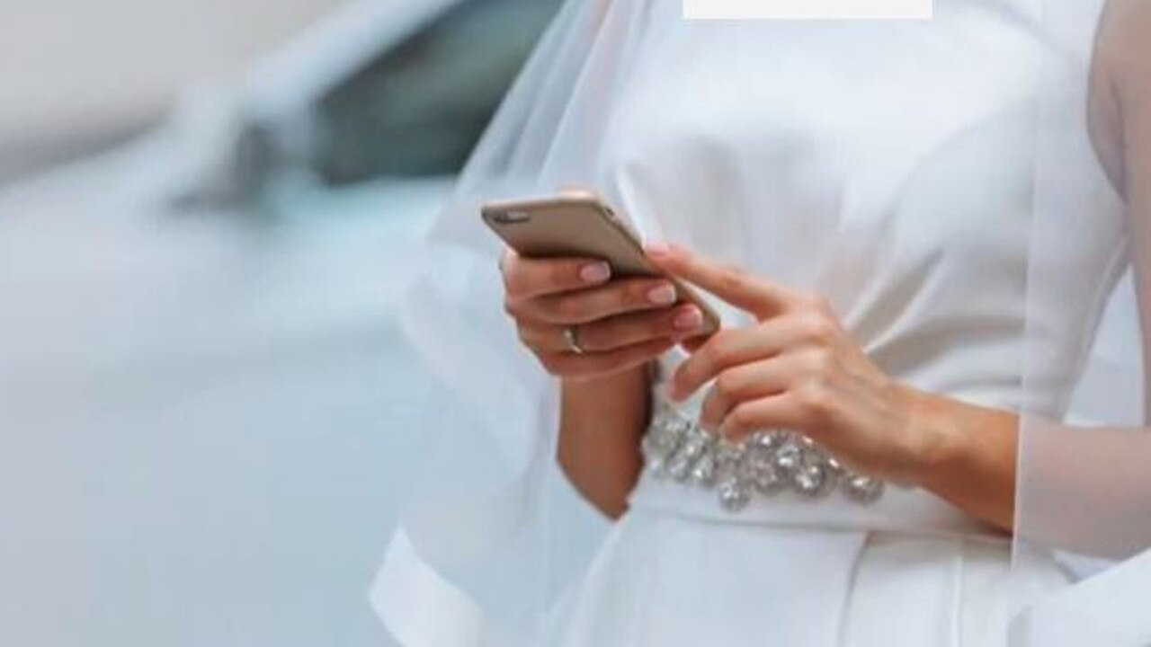 Bride Reads Cheating Fiancé’s Texts to Wedding Guests Instead of Vows