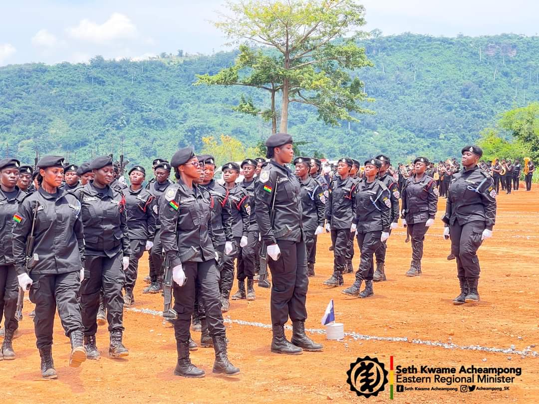 E/R: 83 Under-Cadet Officers Passed Out after High-Risk Operation Training