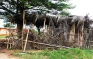 A/R:Students Of Adupre JHS Risk Their lives To Study Under Death Trap Structure; Teachers Worried