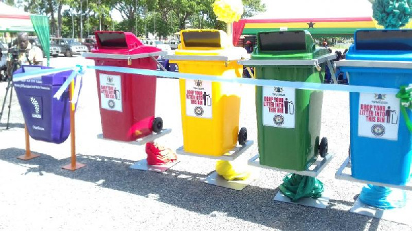 E/R: EPA Distributes Over 1000 Household Dustbins To Improve Sanitation