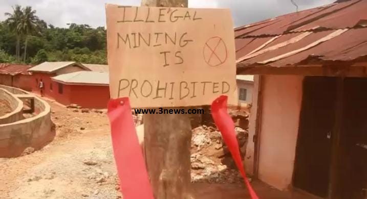 E/R: Residents Resist Community Mining, Warns Nkawkaw MP to Stay Away