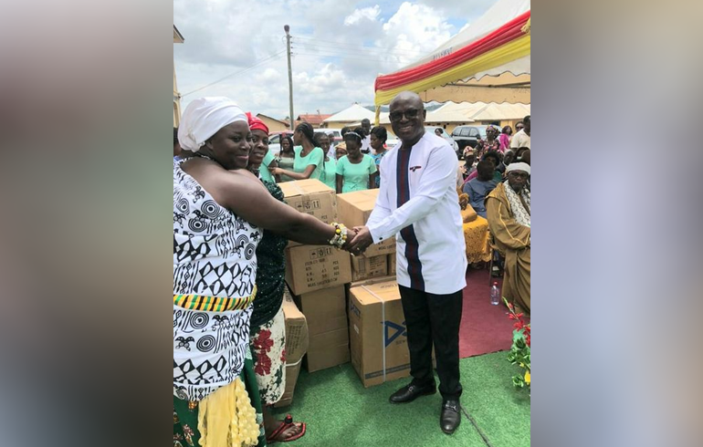 E/R: Ohemea Afrakoma II Foundation Receive Support From 2020 NPP Parliamentary Candidate