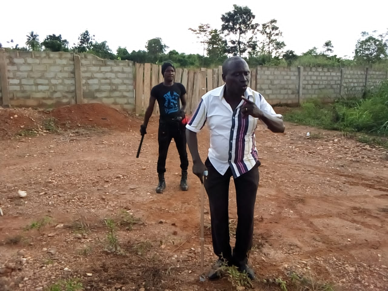 E/R: Proprietor Weeps As School Land Seized And Resold By Okyeman Chief