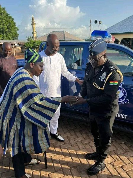 Bawumia Presents Pick Up To Savelugu Municipal Police Service