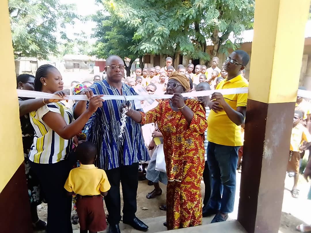 E/R: Municipal Assembly Renovate Akwadum M/A KG Block