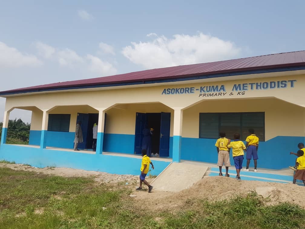 Koforidua: Angry New Juaben North MP Fails To Commission School Block Over Shoddy Work By Contractor