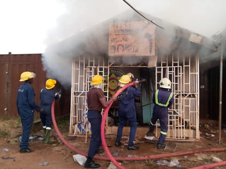 N/R: Fire Service Saves Saloon From Complete Burning