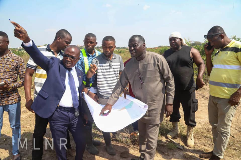 Deputy Lands Minister Inspect Progress Of Work On Amrahia Dairy Farm Lands Boundaries