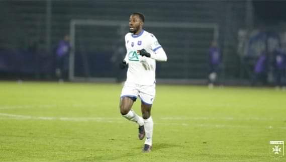 Elisha Owusu Earns Plaudit From Auxerre Coach After Impressive Debut