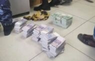 V/R:Customs Intercepts Suitcase of Fake And Genuine Currencies at Ghana-Togo Border