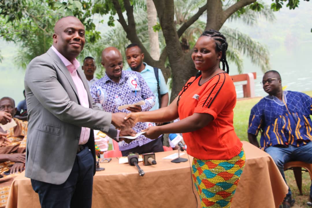 Asuogyaman MP Supports First Year And Continuing Tertiary Students With Ghc200,000