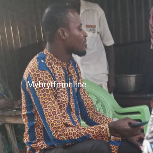 C/R:Prophet Allegedly Baths Female Victim, Dupes Shop Owner Ghc2,100 Over Juju Scare