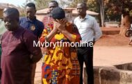 E/R:Tears Flow As Widow Of Late Upper Manya Krobo Engineer Leads Family To Take Deceased Body To Accra 