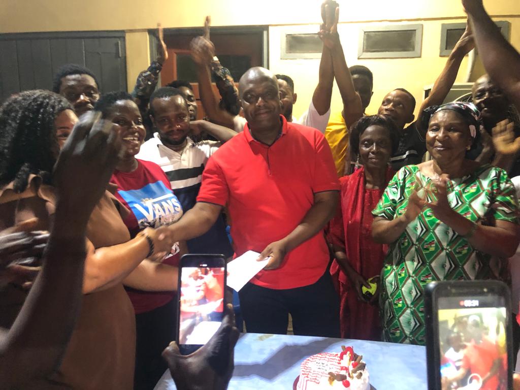 E/R: Group Pays 5K Cost Of Nomination Form For Asuogyaman MP