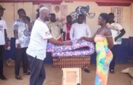 A/R: NPP's Deputy External Affairs Director Supports Form One SHS Students