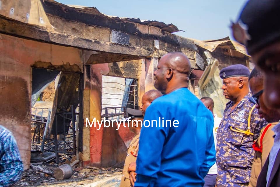 U/W: Regional Minister Leads REGSEC To Access State Of Eremon SHS After Fire Outbreak