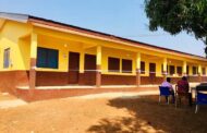 A/R: Sekyere East DCE Hands Over 3-Unit Classroom Block To Ohemaa Dida D/A Primary School