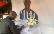 Ex-Ghana Defender Tony Baffoe Signs Book Of Condolence In Honour Of Christian Atsu