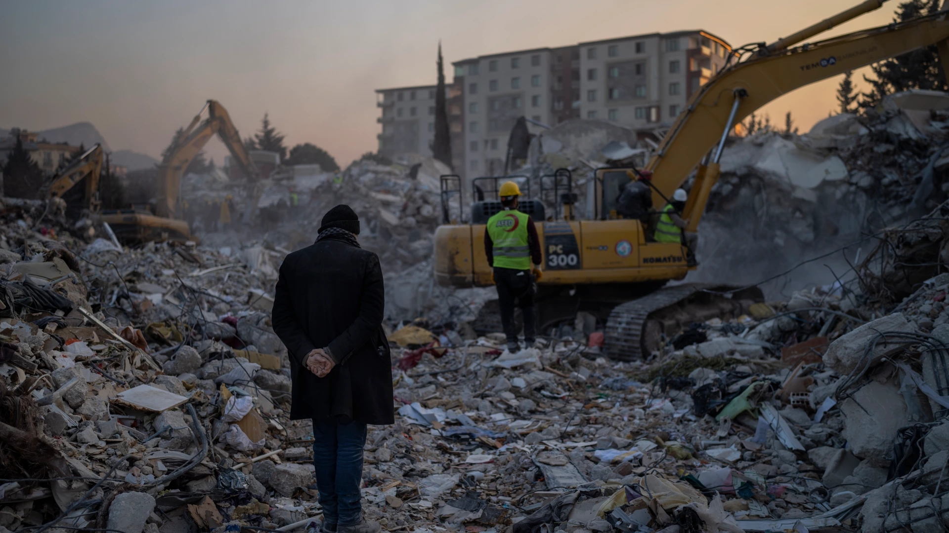 ‘Only Bones Left’: Turkey Families Look For Remains As Hopes Fade