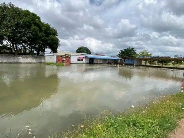 Zambian Disaster Management Unit Helps To Drain Flooded City