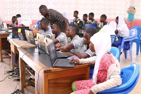 S/R: 1000 Girls Benefit From ICT Training