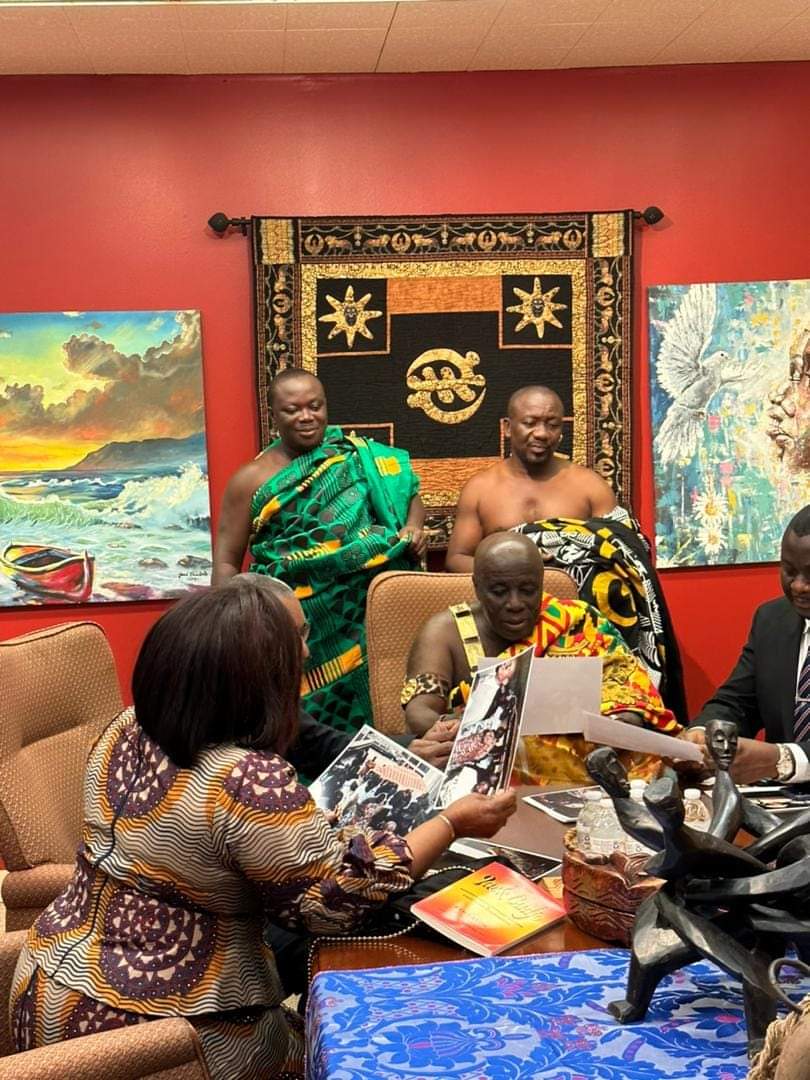 USA: Okyenhene speaks At Saint Peter’s University