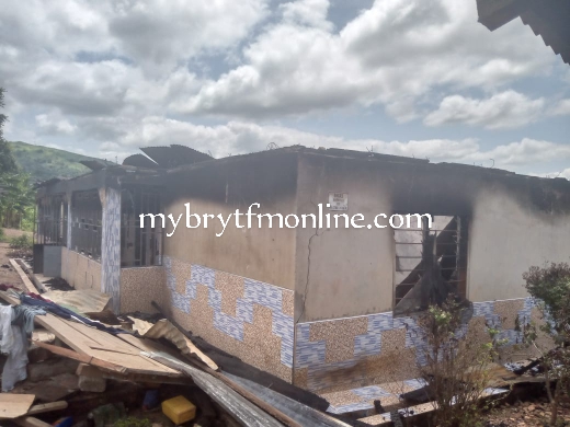 Western North: Fire Destroys Six Bedroom Apartment At Sefwi Akaasu, Family Calls For Help