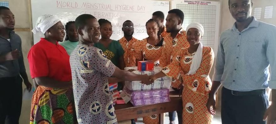 E/R: Abuakwa North NASPA Embarks On School Tour, Donates Sanitary Pads And Learning Materials