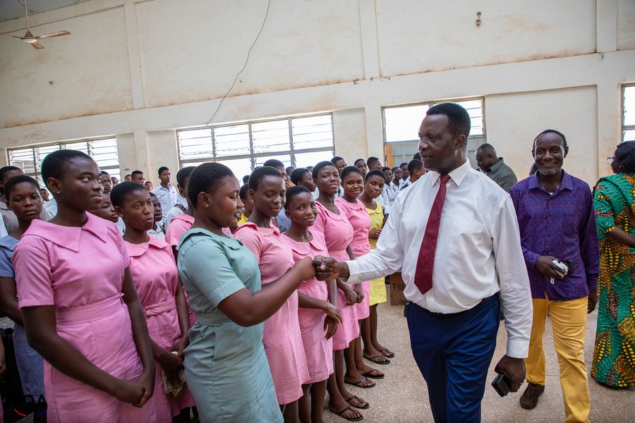 A/R: Education Minister Ends Four Days School Tour