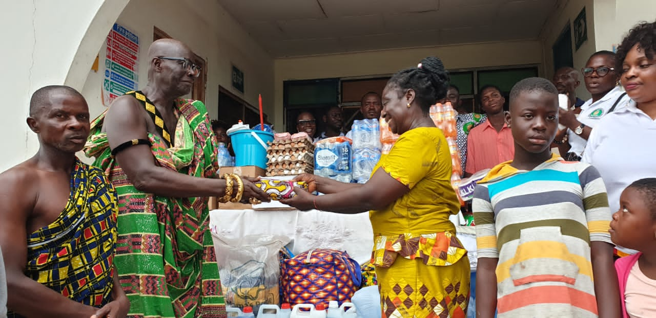 E/R: Akwadum Christian Village Receives Relief Items From Nsukwao Presby YAF Group