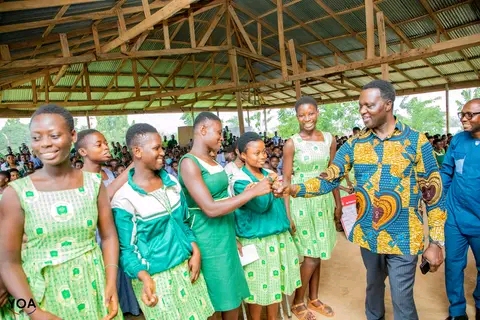 C/R: Education Minister Interacts With Students, Teachers At Assin North