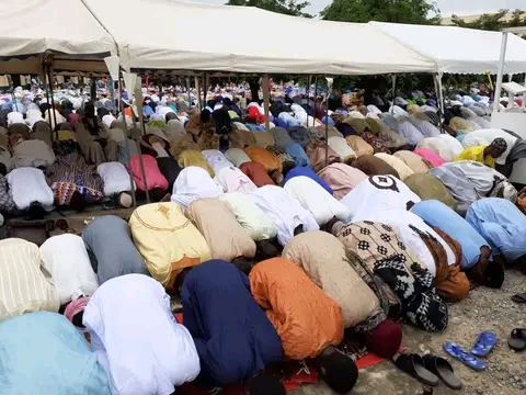 E/R: Muslims Urged To Bury Their Differences