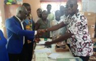 E/R: Polling Station Chairman Supports Jumapo Presby School, Sick Girl Financially