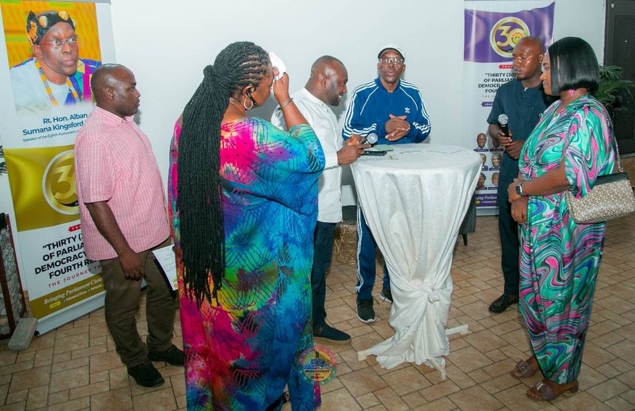 N/R: Speaker Engages The Media At GJA Press Soiree