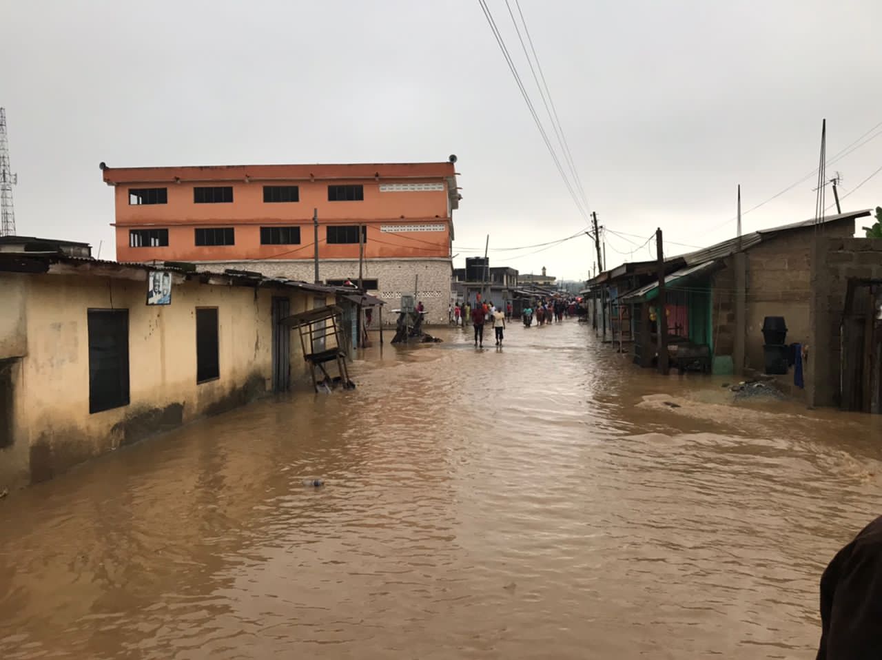 E/R: About 300 Residents Displaced By Floods At Nsawam Adoagyiri