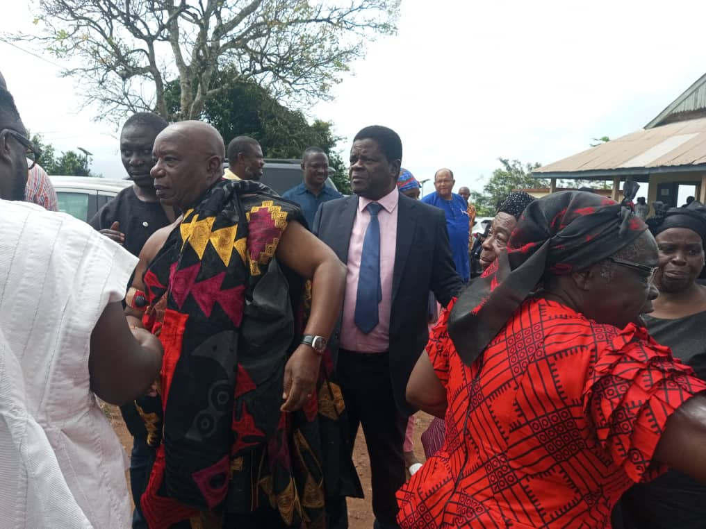 E/R: Akuapem-Mampong Court Stays From Motion To Bond Odehye Kwasi Akuffo To Desist From Parading As Okuapehene