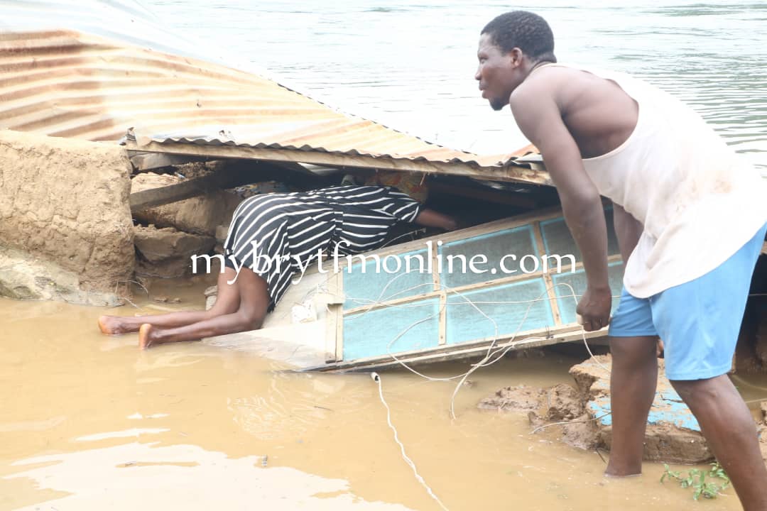 E/R: Many Communities Submerged By Akosombo Dam Spillage Flood, Asuogyaman MP Calls For Help