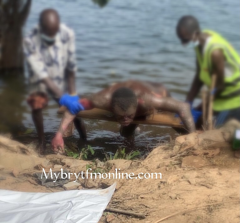 E/R: Unknown Decomposing Body Found On Volta river Retrieved And Buried