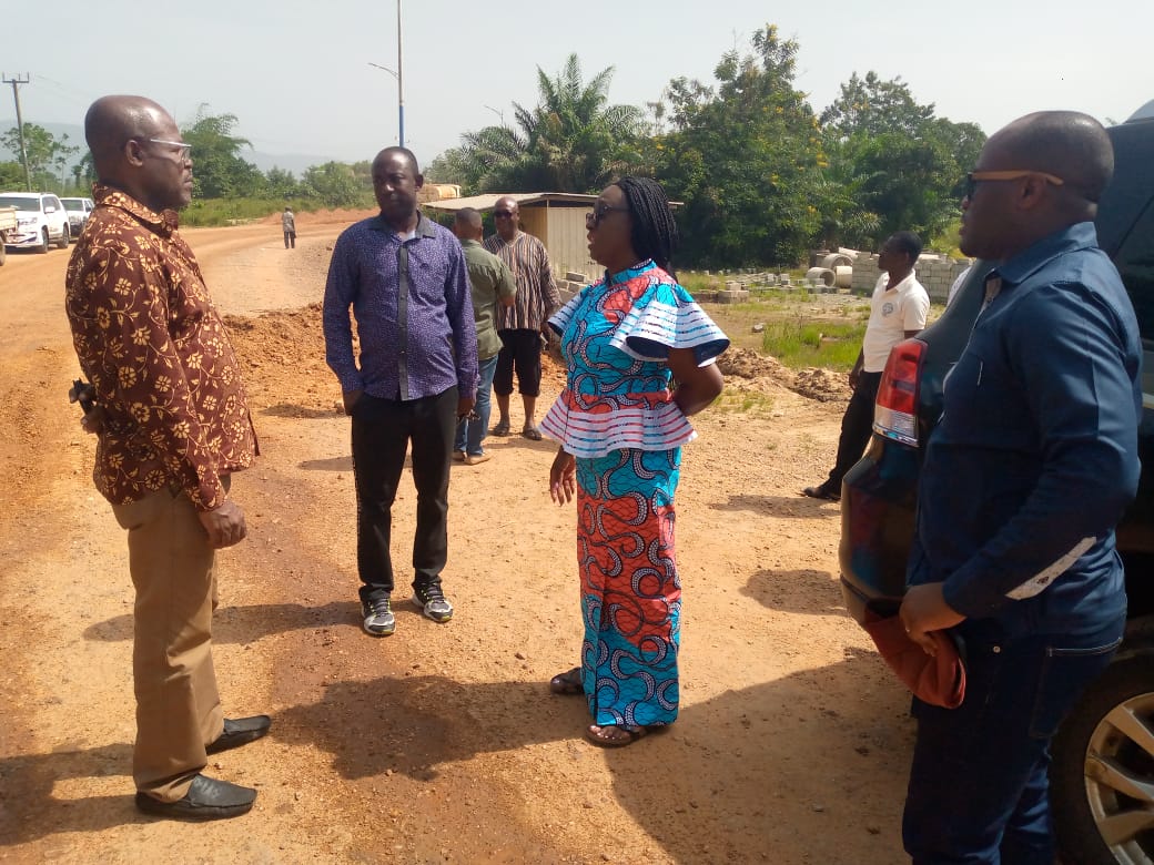 E/R: Abuakwa North MP Inspects Road Project